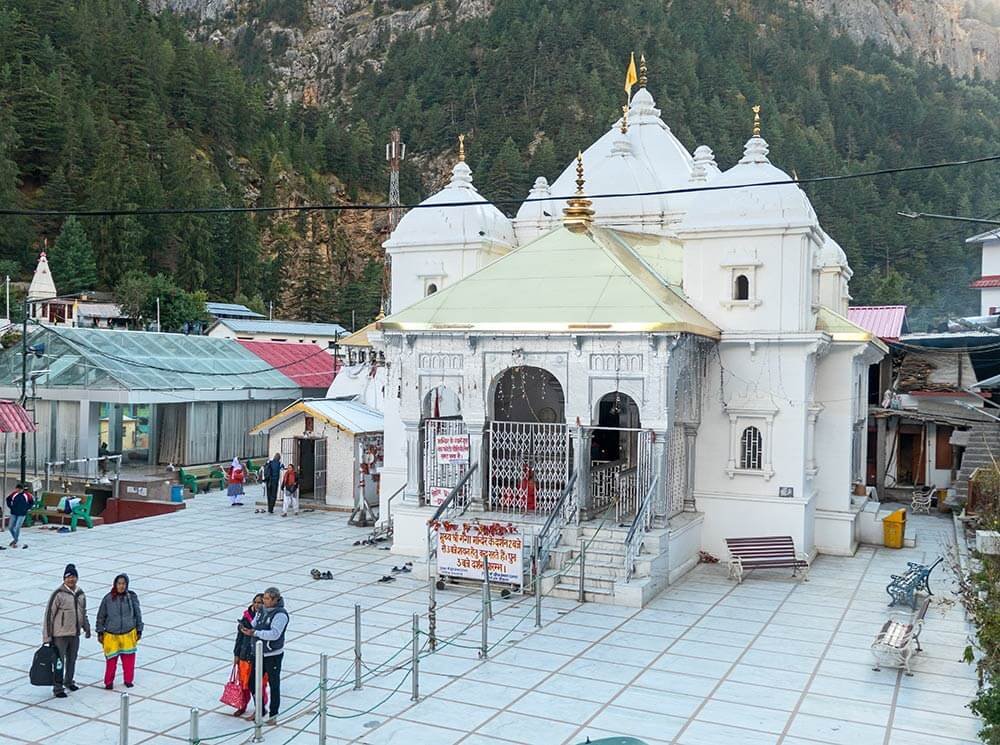 42 Tourist Places In Uttarakhand > उत्तराखंड में घूमने के लिए सबसे अच्छी जगहें 12 gangotri dham Mandir