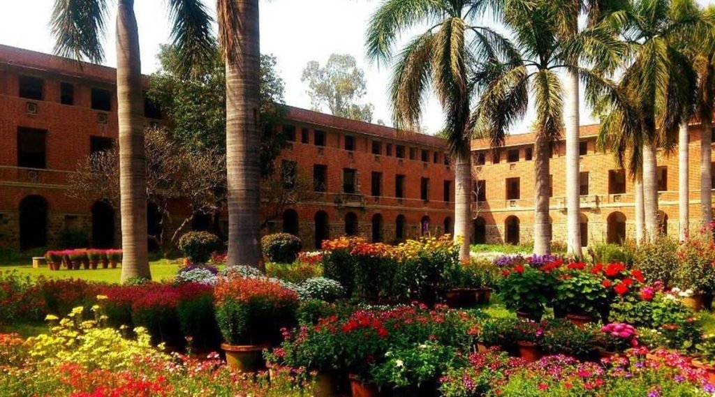 भारत के 10 सबसे अच्छे कॉलेज | Top 10 college in india 4 भारत के 10 सबसे अच्छे कॉलेज