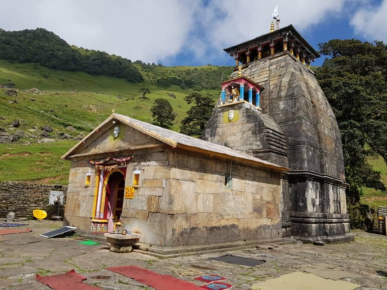 Panch Kedar Yatra in Hindi: पंच-केदार यात्रा: उत्तराखंड के पांच सबसे ऊंचे शिव मंदिर 6 Sahitya-Chamoli-madhmaheshwar-temple