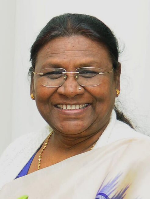 Smt. Droupadi Murmu official portrait (1).jpg